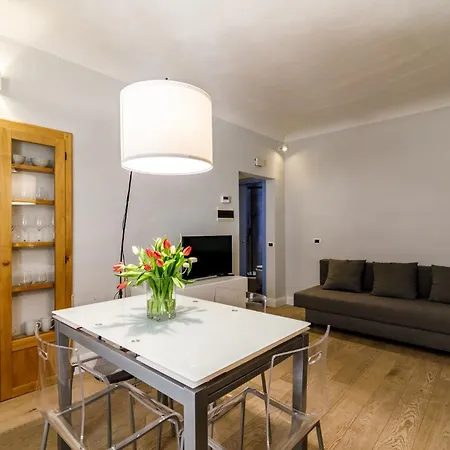 Guesthost - Vicolo In Santa Caterina Siena