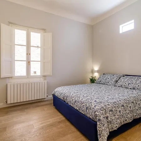 Guesthost - Vicolo In Santa Caterina סיינה