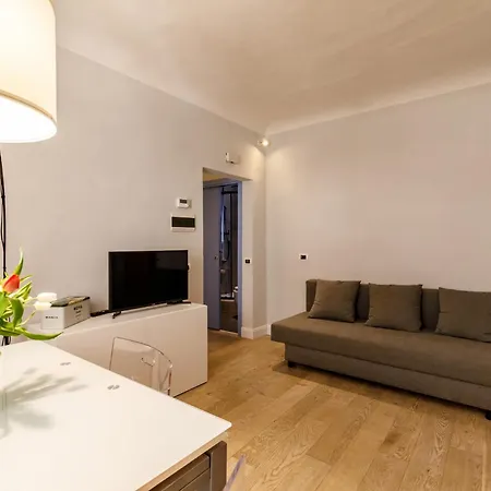 Guesthost - Vicolo In Santa Caterina Apartment Siena