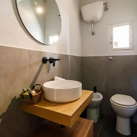 Guesthost - Vicolo In Santa Caterina Apartment