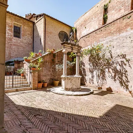 Guesthost - Vicolo In Santa Caterina Lejlighed Siena