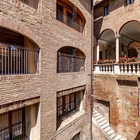 Guesthost - Vicolo In Santa Caterina